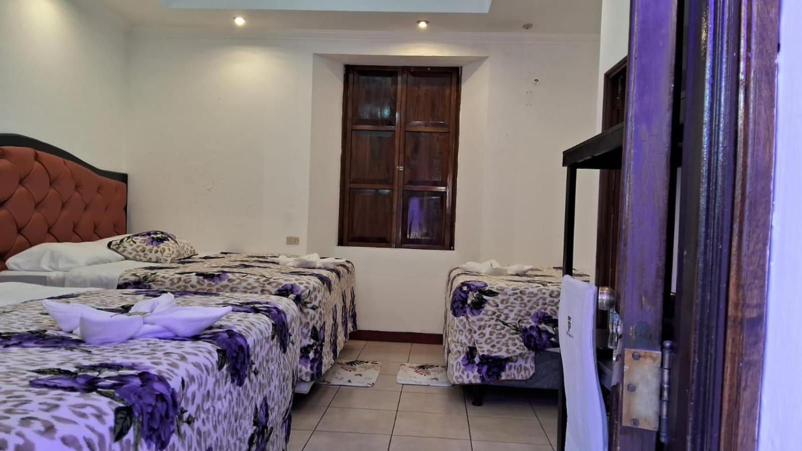 קצאלטננגו Hotel Kamelot Parque Central מראה חיצוני תמונה
