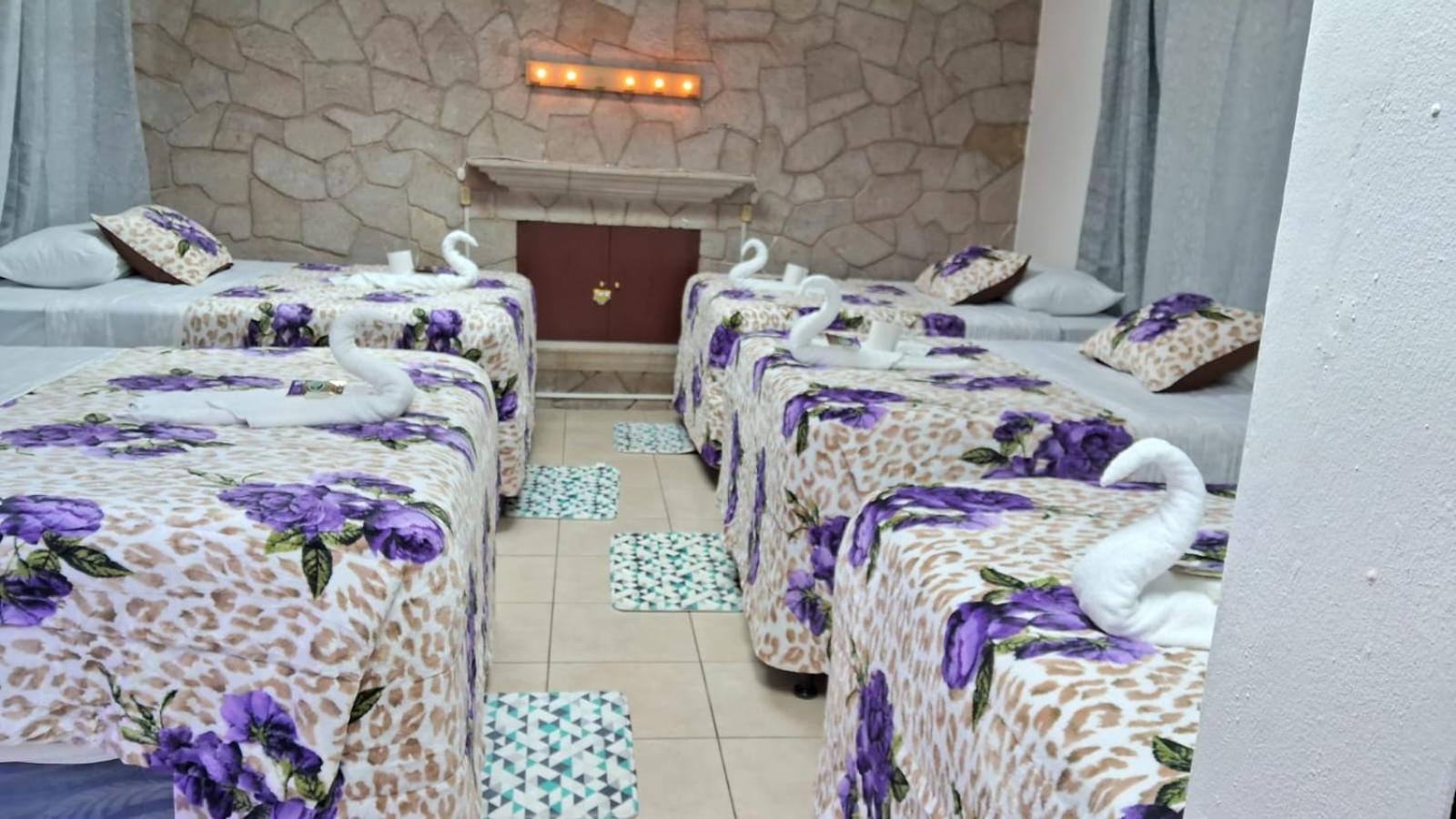 קצאלטננגו Hotel Kamelot Parque Central מראה חיצוני תמונה
