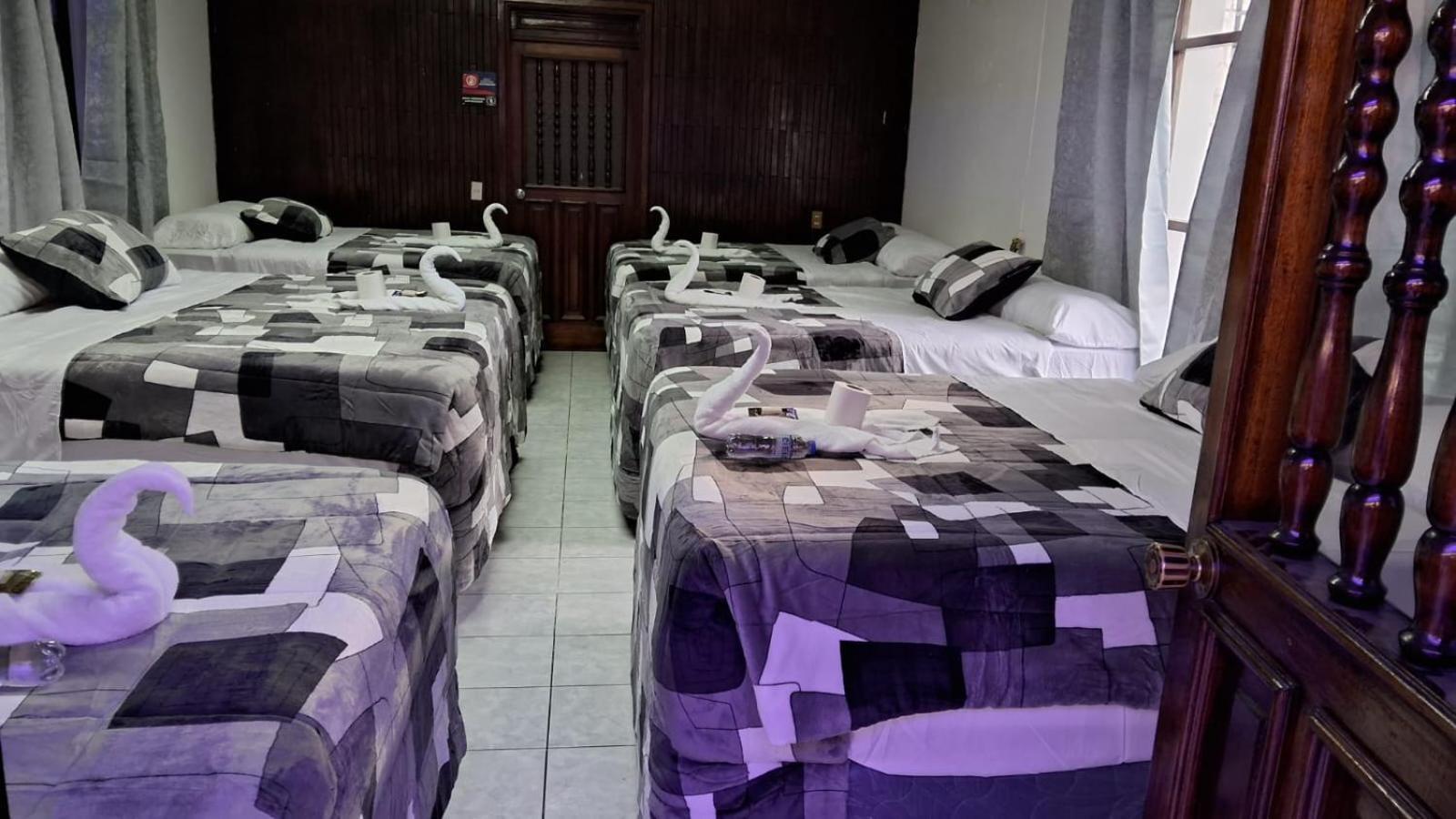 קצאלטננגו Hotel Kamelot Parque Central מראה חיצוני תמונה